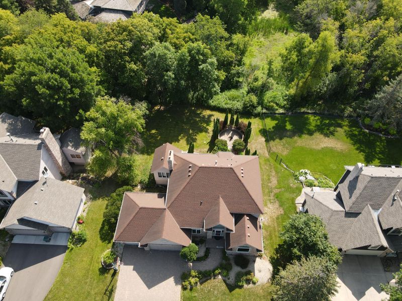 6275 Country Rd, Eden Prairie, MN 55346