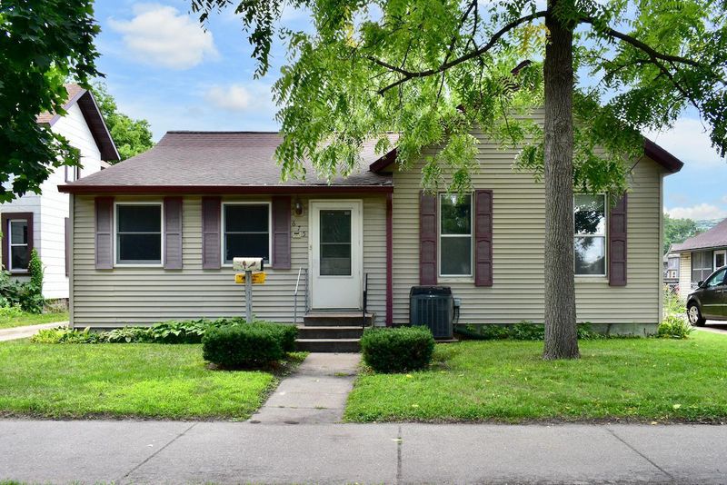 675 W 5th St, Winona, MN 55987