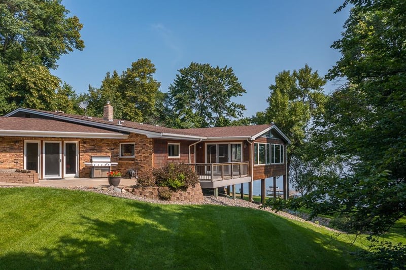 1520 Floan Point Rd, Brainerd, MN 56401