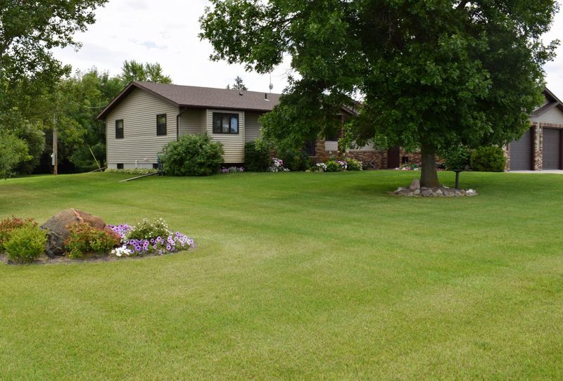 12796 220th St NE, Thief River Falls, MN 56701