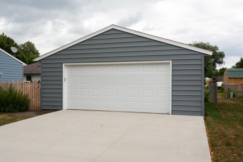 1654 9th Ave SE, Rochester, MN 55904