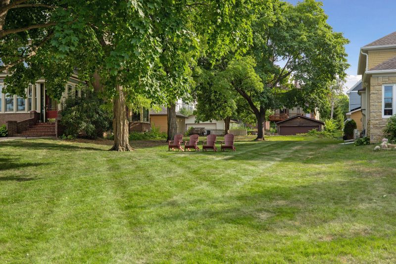 12xx Como Blvd W, Saint Paul, MN 55103