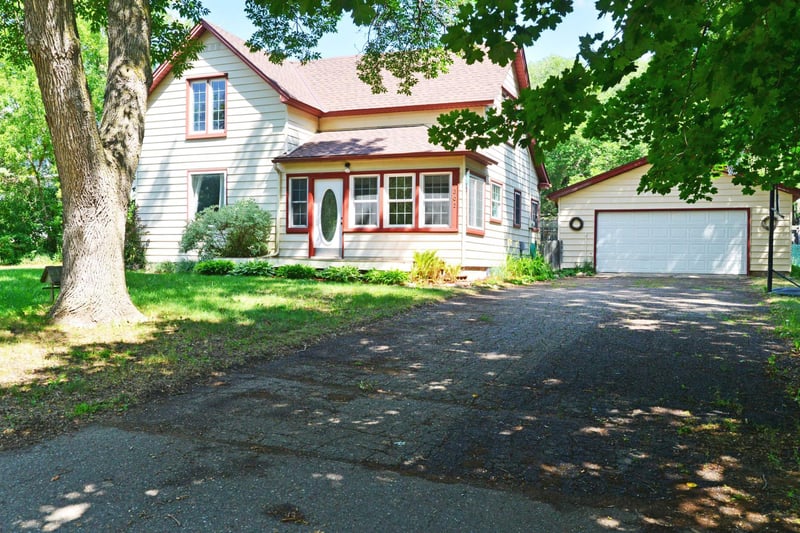 11302 Crow River Dr NE, Hanover, MN 55341