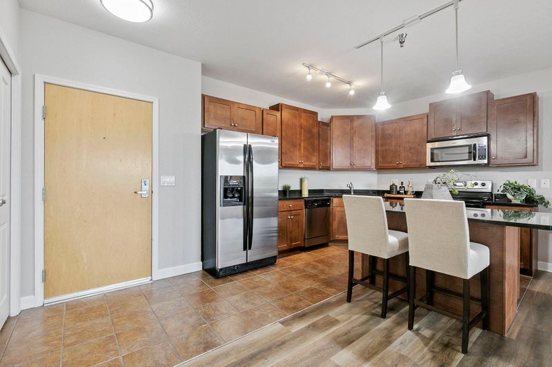 1155 Ford Rd #415, Saint Louis Park, MN 55426