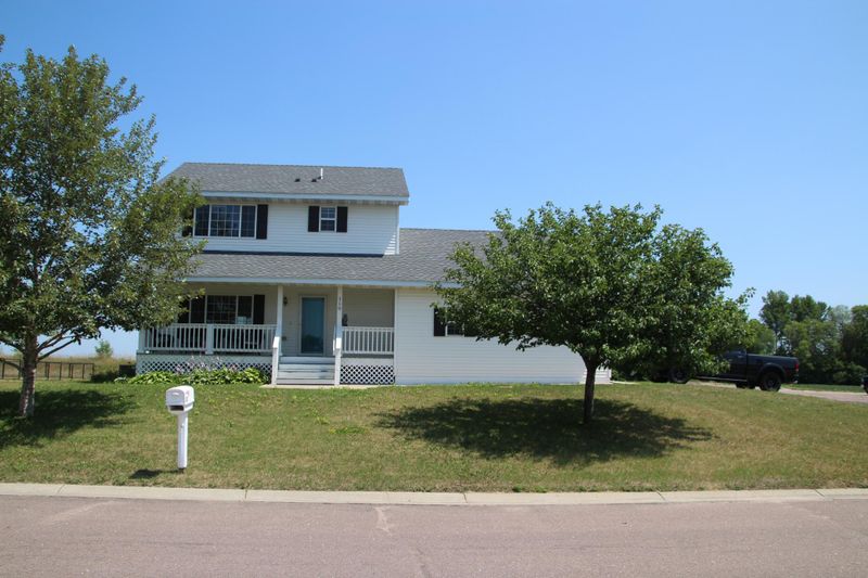 110 Shire Rd N, Watkins, MN 55389