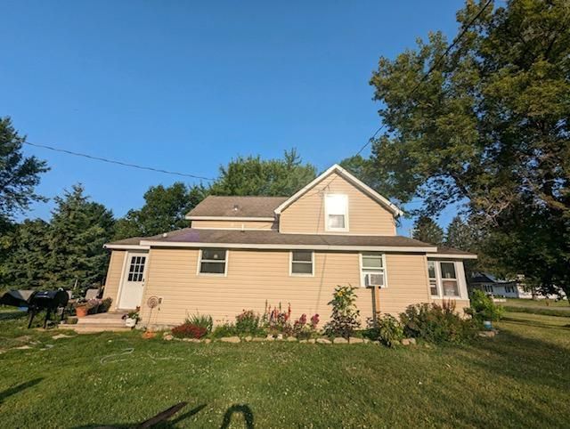 200 1st Ave E, Clear Lake, WI 54005