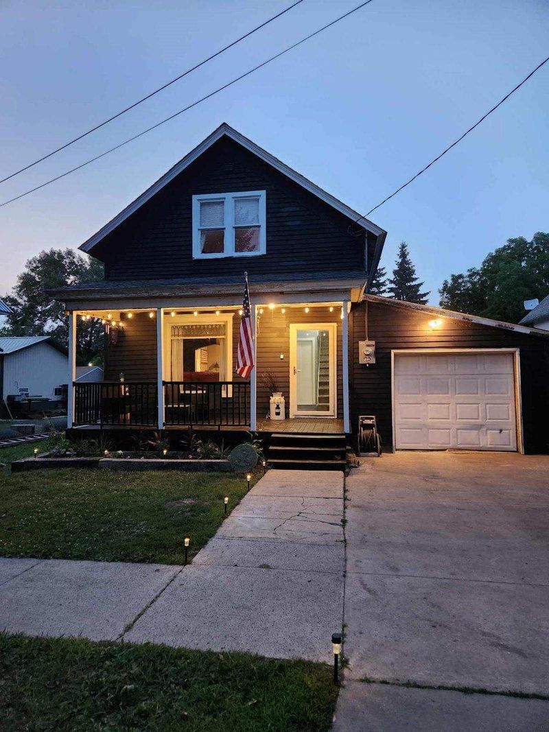 203 E Main St, Brownsdale, MN 55918
