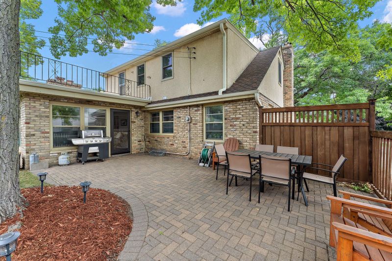 1857 Tatum St, Falcon Heights, MN 55113