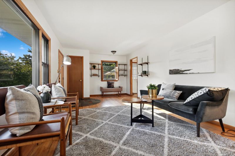 2186 Upper Afton Rd E, Saint Paul, MN 55119