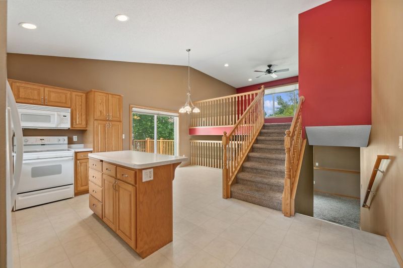 437 Cedarwood Ct, Waite Park, MN 56387