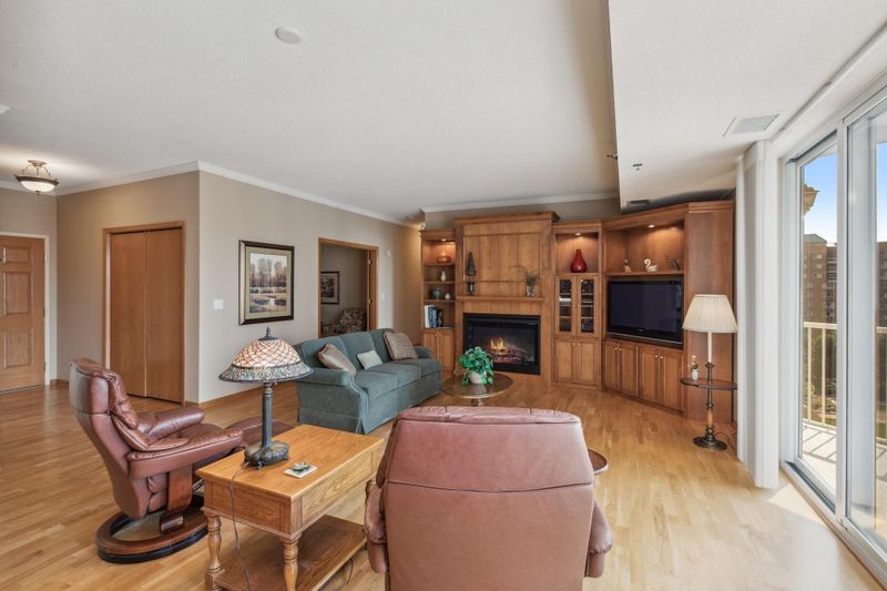 6600 Lyndale Ave S #705, Richfield, MN 55423