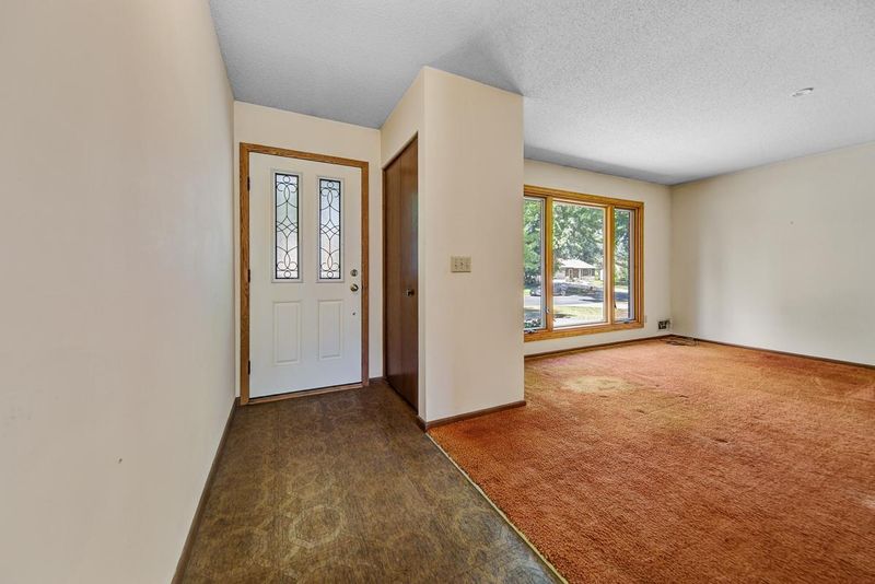 10087 108th Ave N, Maple Grove, MN 55369