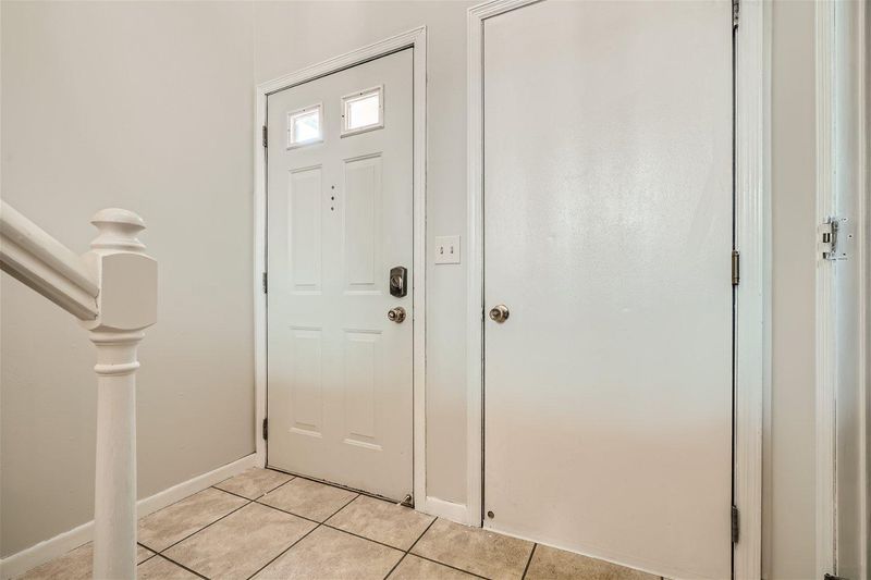 8132 Lower 147th St W, Apple Valley, MN 55124