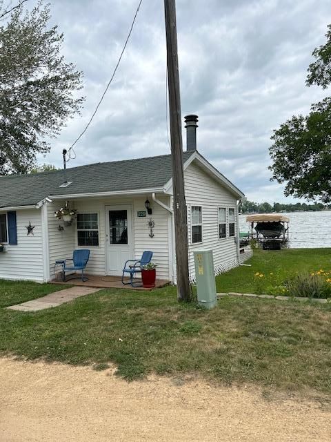 220 Clydette Dr, Madison Lake, MN 56063
