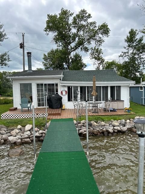 220 Clydette Dr, Madison Lake, MN 56063