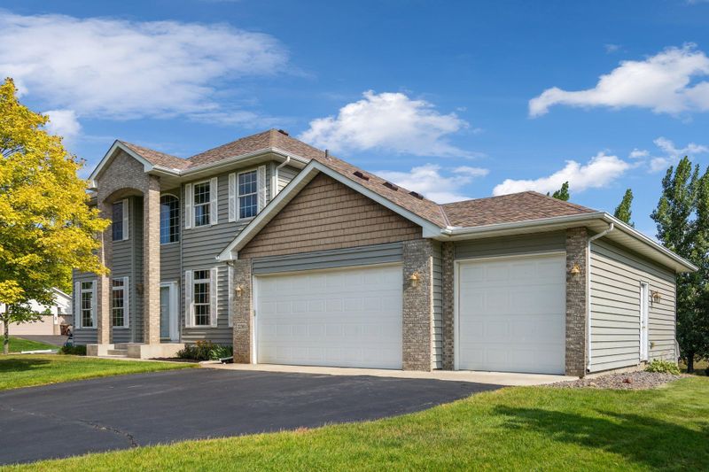 22380 Marie Ave, Rogers, MN 55374
