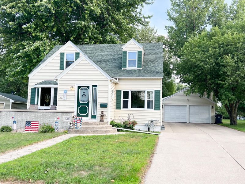 543 Morningside Dr, Worthington, MN 56187