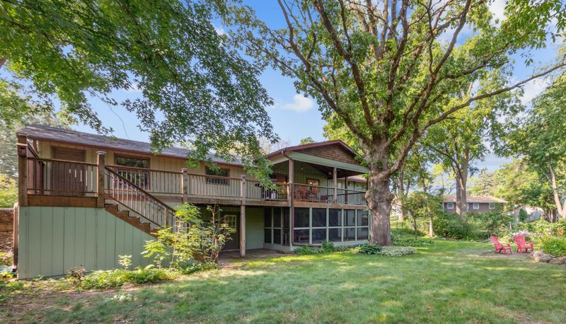 2122 Oakridge Rd, Stillwater, MN 55082