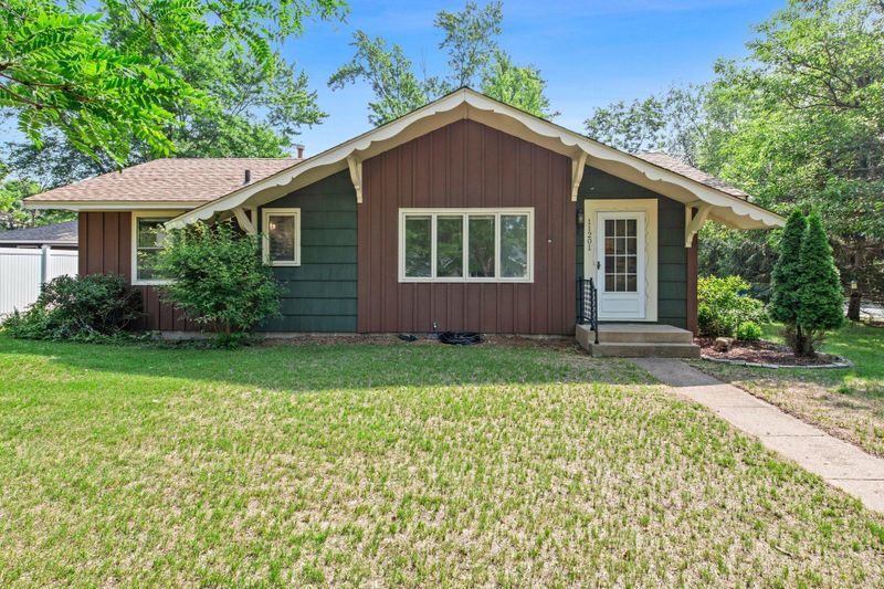 11201 Bittersweet St NW, Coon Rapids, MN 55433
