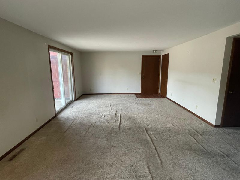 275 22nd St SE #3, Owatonna, MN 55060