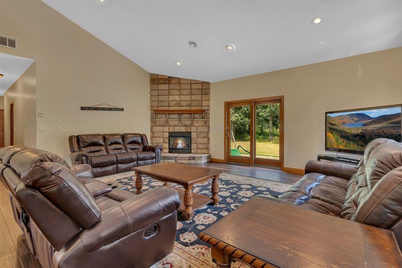 961 39th Ave SE, Saint Cloud, MN 56304