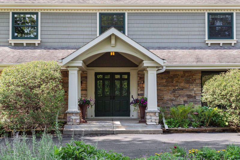 1465 Fox St, Wayzata, MN 55391