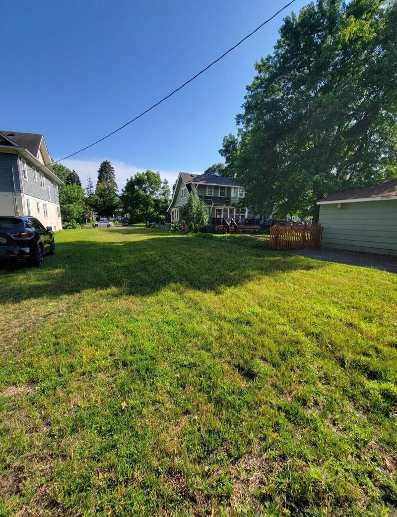 1717 Ashland Ave, Saint Paul, MN 55104