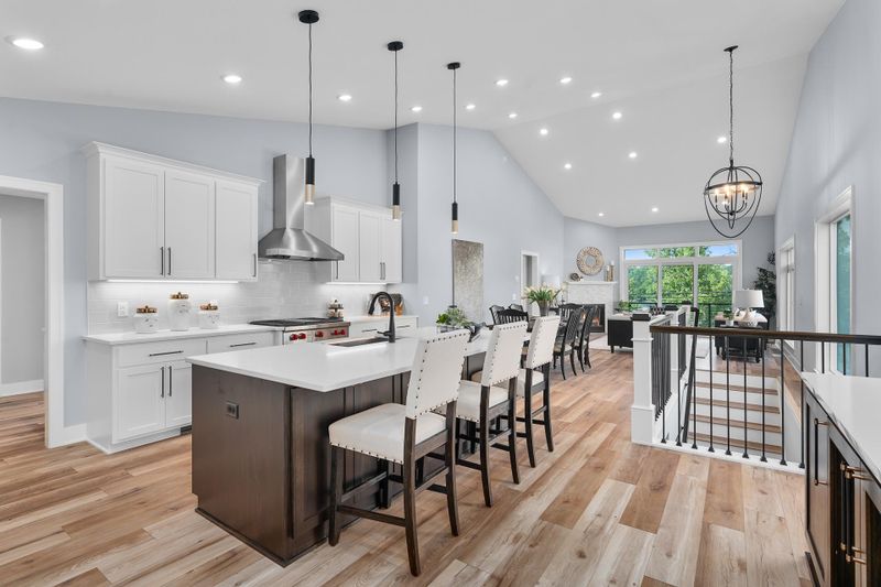 233 Mccarrons Pl W, Roseville, MN 55113