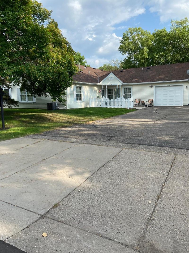136 Carmel Ave W, West Saint Paul, MN 55118
