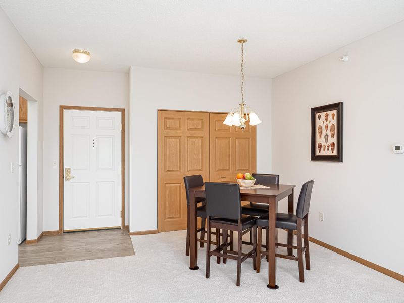 8341 Lyndale Ave S #218, Bloomington, MN 55420