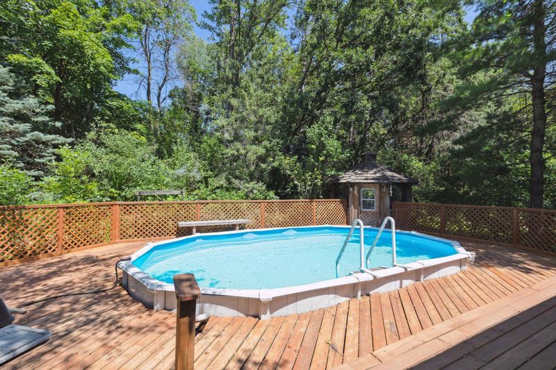 3004 Wind Cave Ct, Burnsville, MN 55337