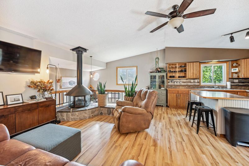 897 Maple Dr, Osceola, WI 54020