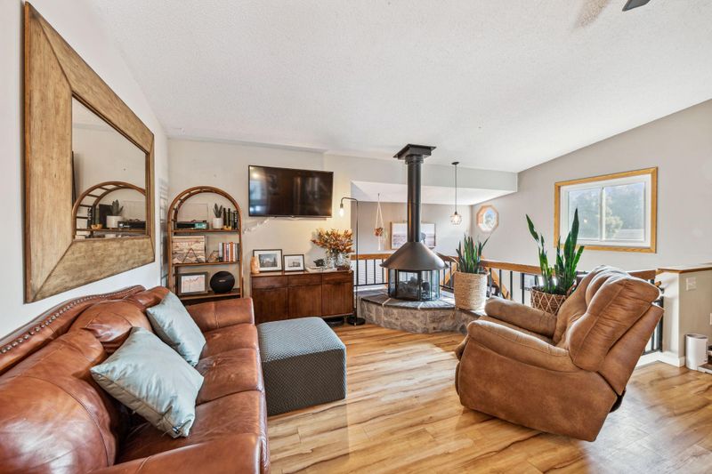 897 Maple Dr, Osceola, WI 54020