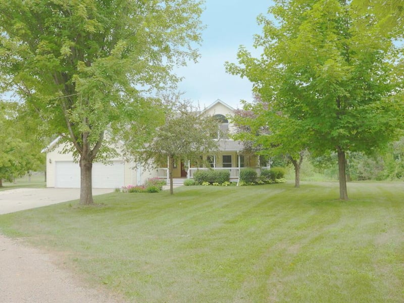 3910 Yancy Ave, New Germany, MN 55367
