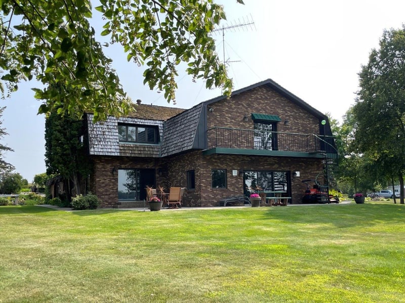 32815 Walleye Dr, Battle Lake, MN 56515