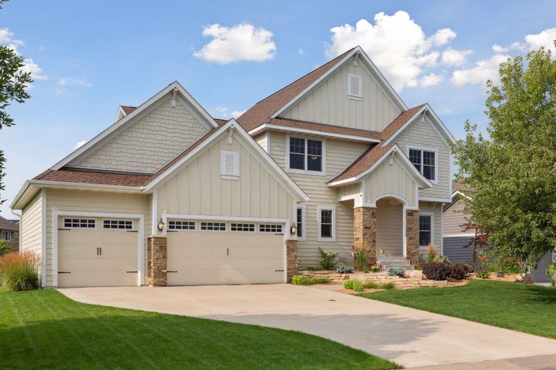 11598 Aster Ln, Woodbury, MN 55129
