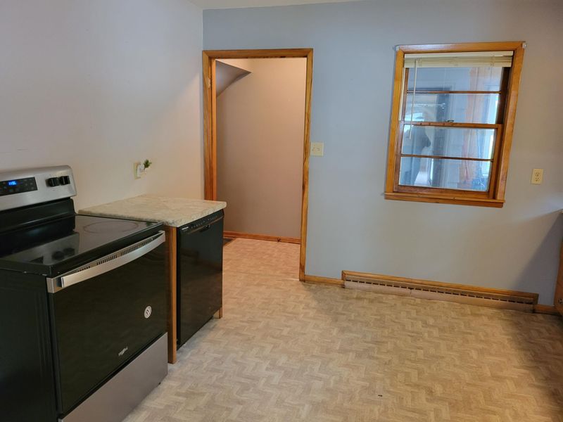 440 6th St E, Hector, MN 55342