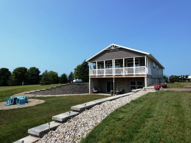 7 Pheasant Dr, Slayton, MN 56172
