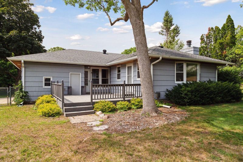 1510 Constance Dr W, Golden Valley, MN 55422