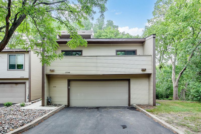 13748 Hemlock Ct, Apple Valley, MN 55124