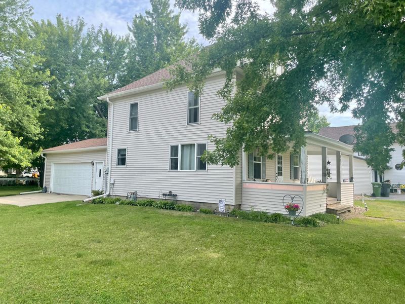 903 6th Ave, Brewster, MN 56119