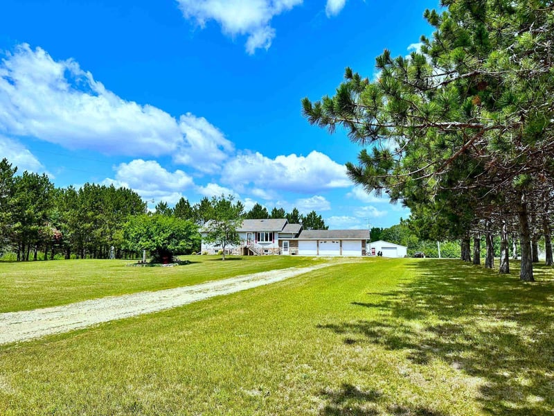 13438 308th St, Sebeka, MN 56477
