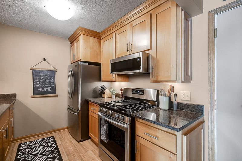 1601 N Innsbruck Dr #257, Fridley, MN 55432