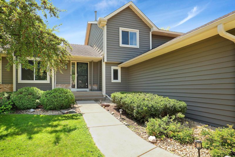 17567 82nd Ave N, Maple Grove, MN 55311