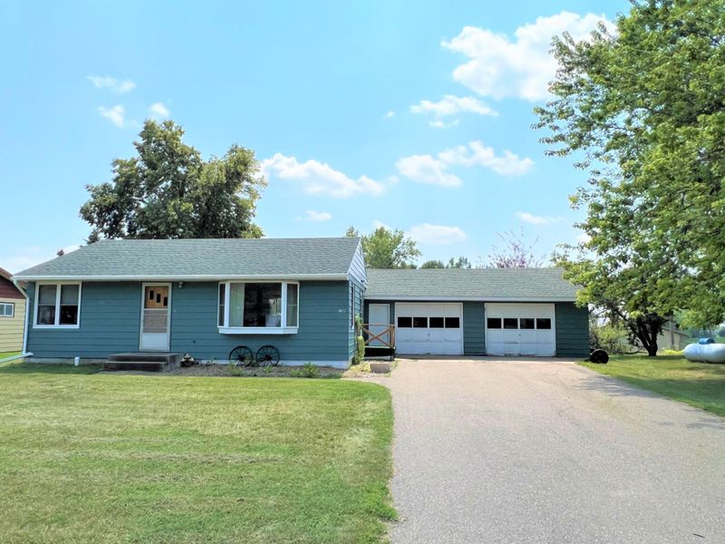 12 Douglas St W, Kensington, MN 56343