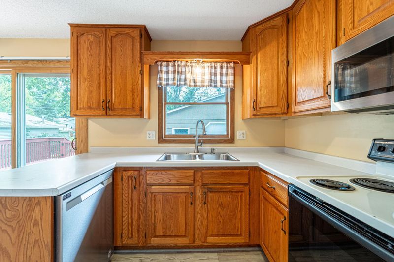 1902 43rd St NW, Rochester, MN 55901