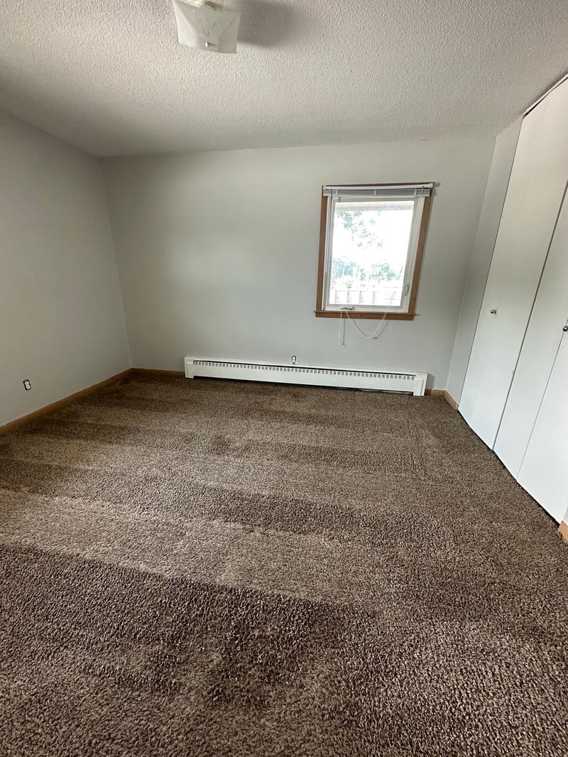 4911 University Ave NE, Columbia Heights, MN 55421