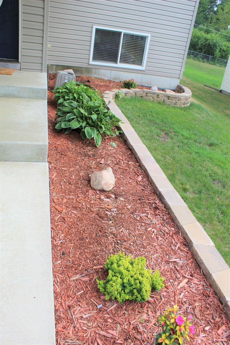 3106 Harbor Dr SE, Rochester, MN 55904