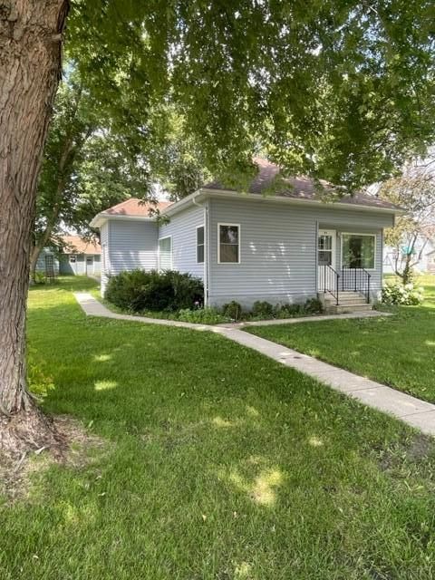 109 N Judson St, Northrop, MN 56075