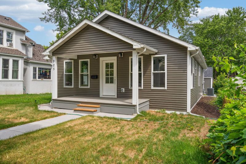 925 Wilson Ave, Saint Paul, MN 55106